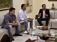 Acácio Favacho participa de reunião com o governador do Amapá