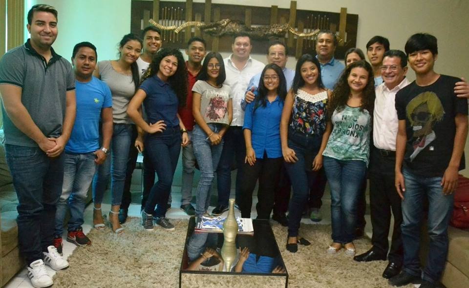 Acácio Favacho recebe comitiva de vereadores jovens de Macapá