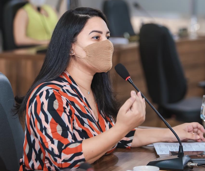 Adrianna Ramos defende capacitação e treinamento para profissionais da saúde visando identificar precocemente o câncer infanto-juvenil