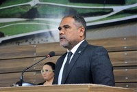 Alexandre Azevedo diz na Tribuna da CMM que reajuste de 10,06% é um marco histórico para os servidores de Macapá