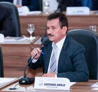 Antônio Grilo recorre ao Senado Federal para construção de arena esportiva