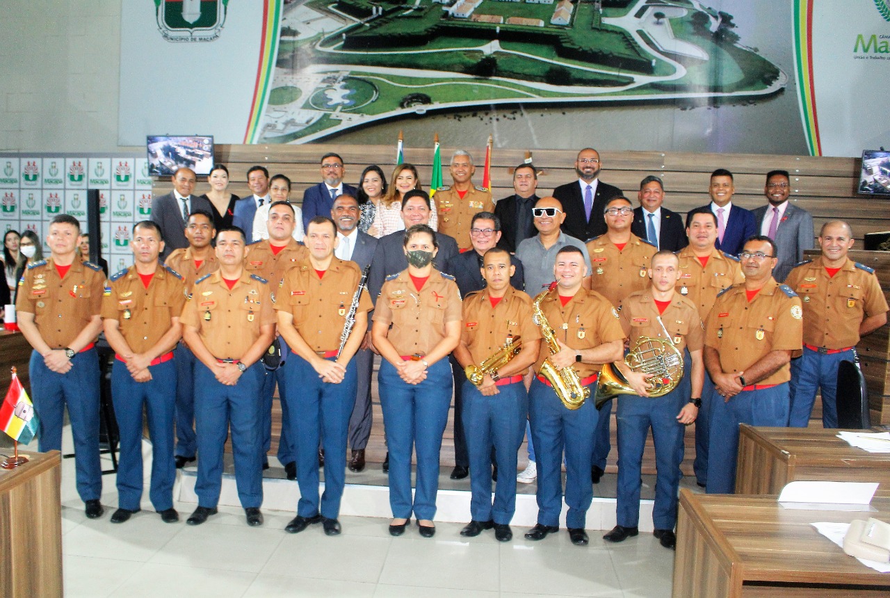 Banda de música do Corpo de Bombeiro faz apresentação na Câmara Municipal de Macapá