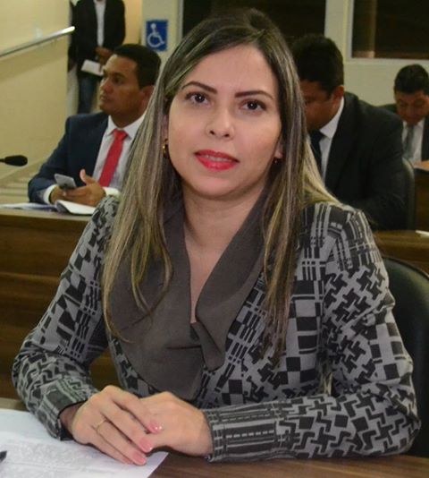 Bruna Guimarães em busca de soluções para os problemas da cidade de Macapá.