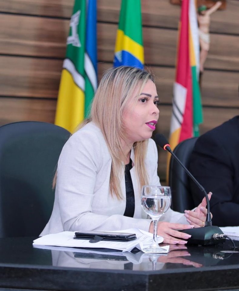 Bruna Guimarães pede reconhecimento do massoterapeuta na PMM 