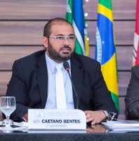 Caetano Bentes pede informações sobre processo que determina retirada de famílias e comerciantes do Igarapé do Jandiá 