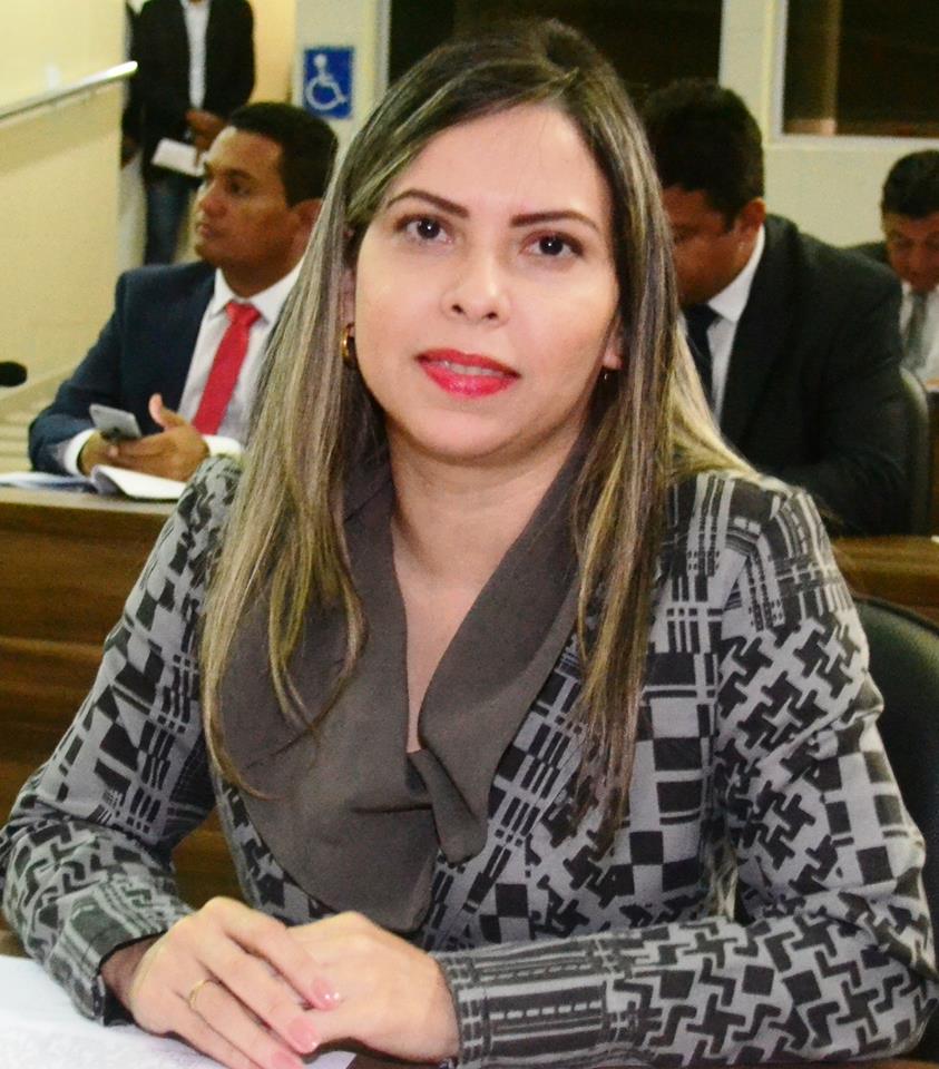 Câmara de Vereadores realiza Reunião Solene em homenagem ao Dia das Mães