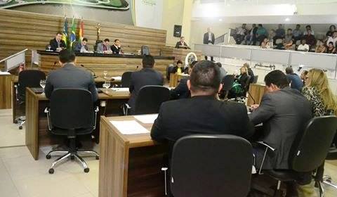 Câmara debate e aprova matérias nesta quinta-feira