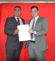 Câmara Municipal inaugura estação de rádio e lança jornal impresso.