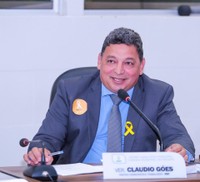 Cláudio Góes pede reforma da arena esportiva do Muca