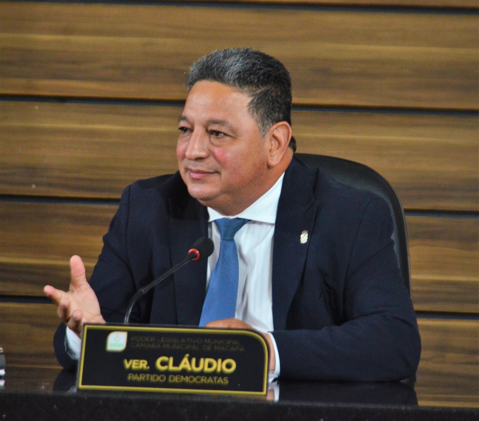 Cláudio Góes tem PL aprovado que estabelece auxílio para crianças órfãs de feminicídio