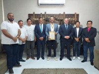 Clécio Luís recebe título honorífico “ Medalha Cidade de Macapá” da CMM