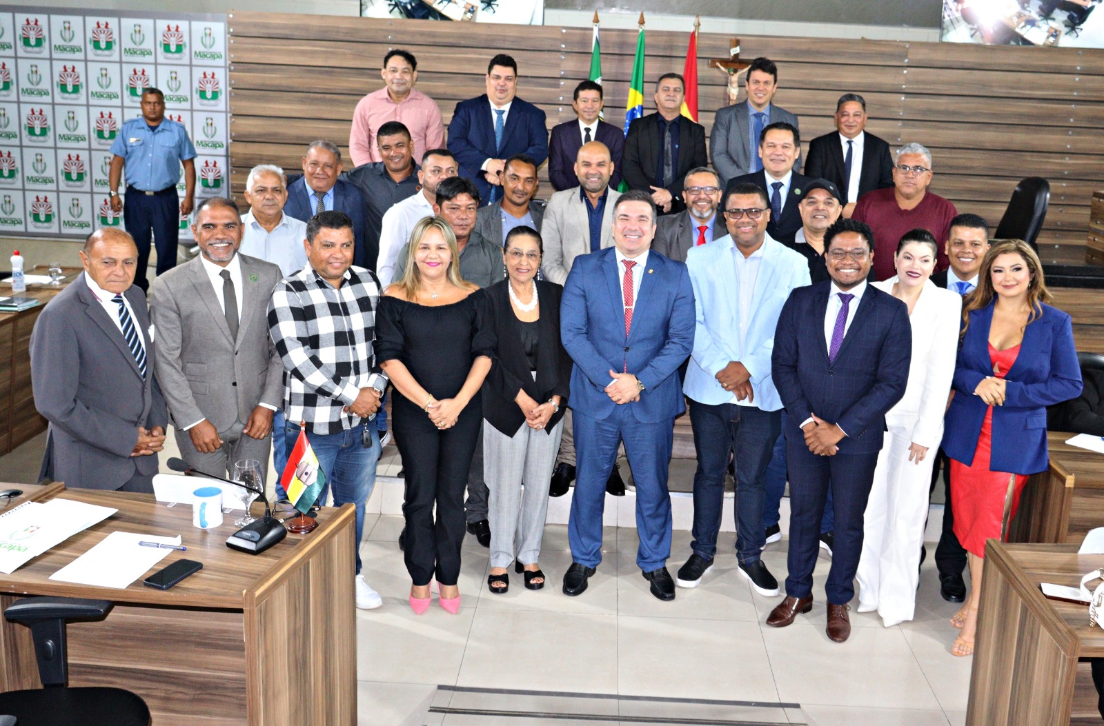 Comitiva de vereadores de Laranjal do Jari participa da Sessão Legislativa na Câmara Municipal de Macapá