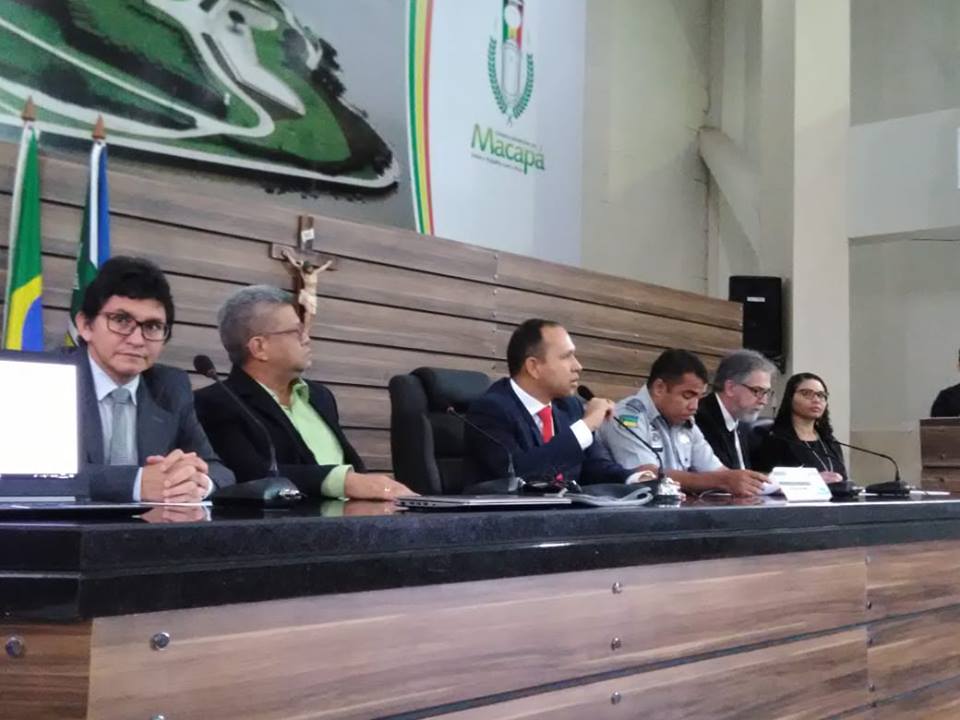 Depoimentos fortes marcam o debate sobre o combate as drogas nas escolas