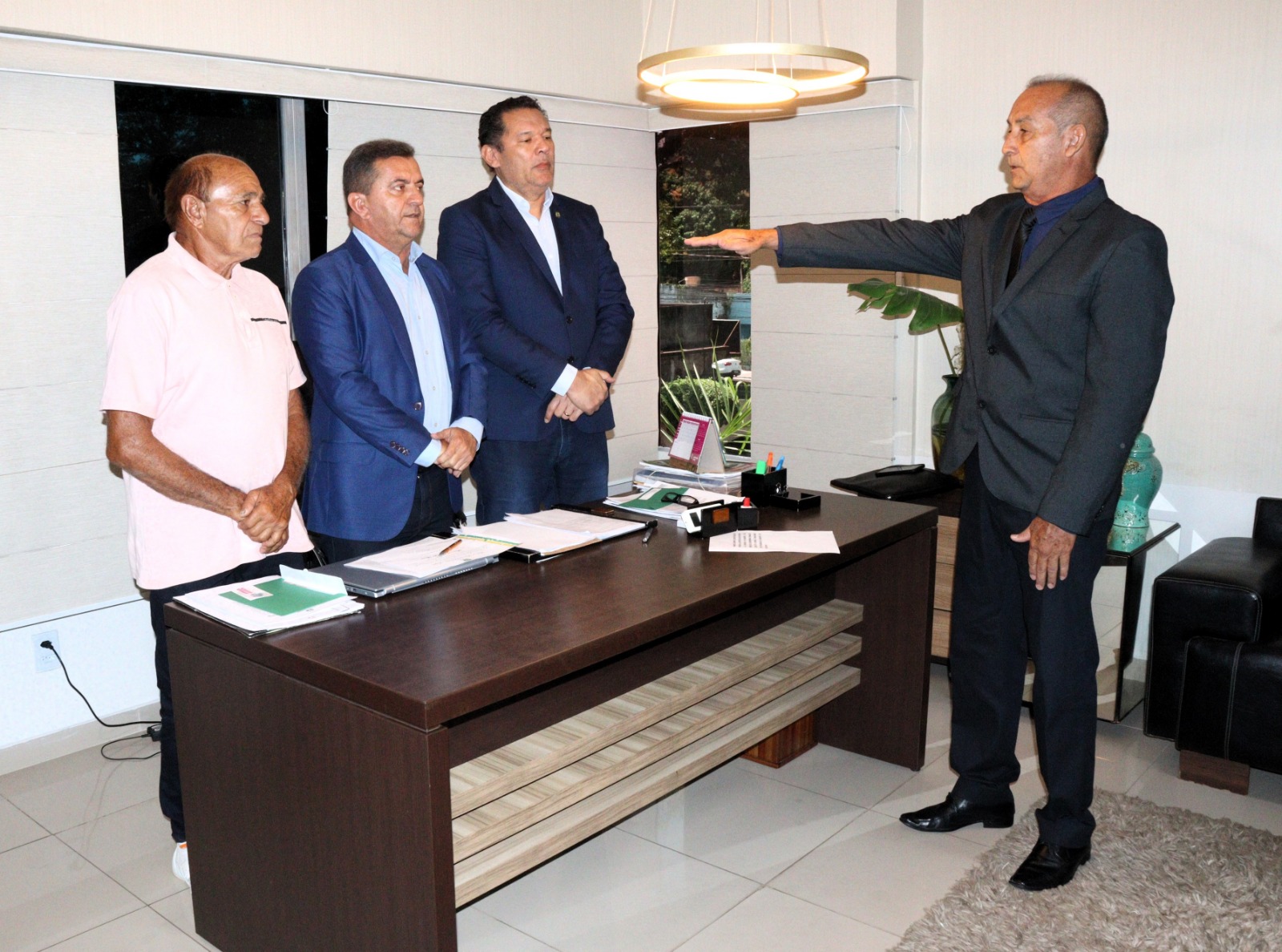 Dino Amanajás é empossado como novo vereador de Macapá