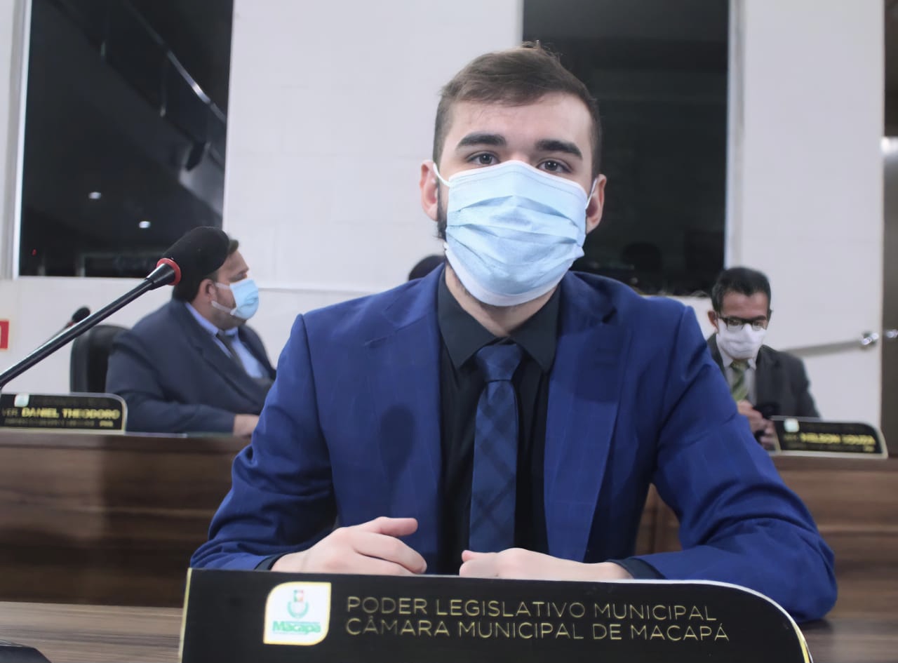 Dudu Barbosa defende a execução de serviços no bairro Goiabal