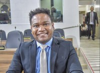 Dudu Tavares quer jornada de trabalho reduzida para servidores públicos responsáveis por pessoas com deficiência 