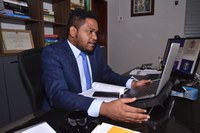 Dudu Tavares requer o pagamento do novo piso salarial para professores da educação básica municipal