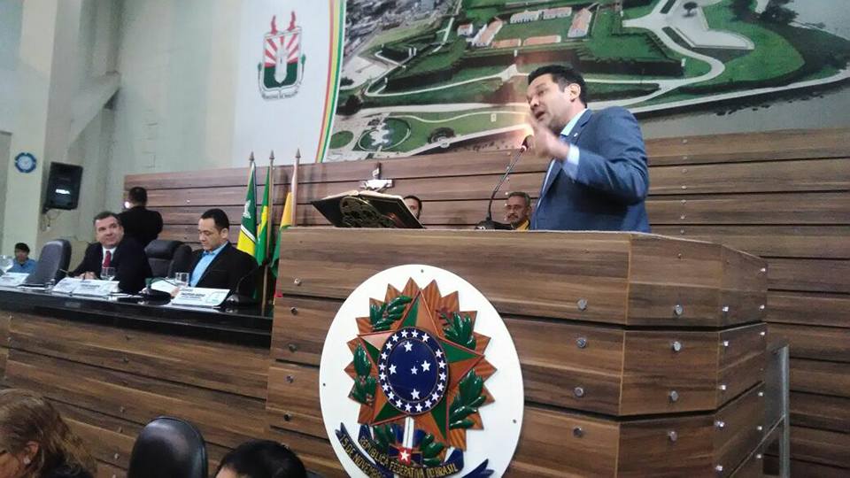 Falta de merenda em escola da rede pública municipal é debatida pelos vereadores