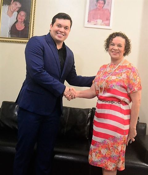 Fátima Pelaes visita a Câmara de Vereadores de Macapá.