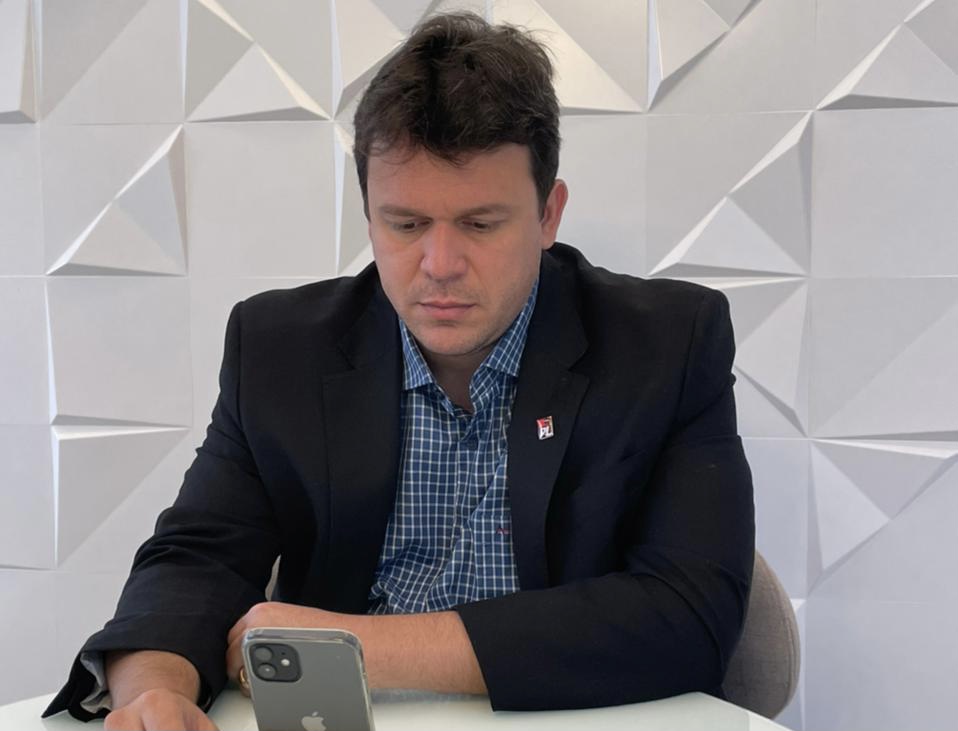 João Mendonça defende melhoria de ruas na Fazendinha