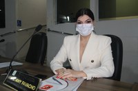 Luany Favacho: Câmara aprova PL que institui a Campanha “Agosto Dourado – Amor em Frasco -”