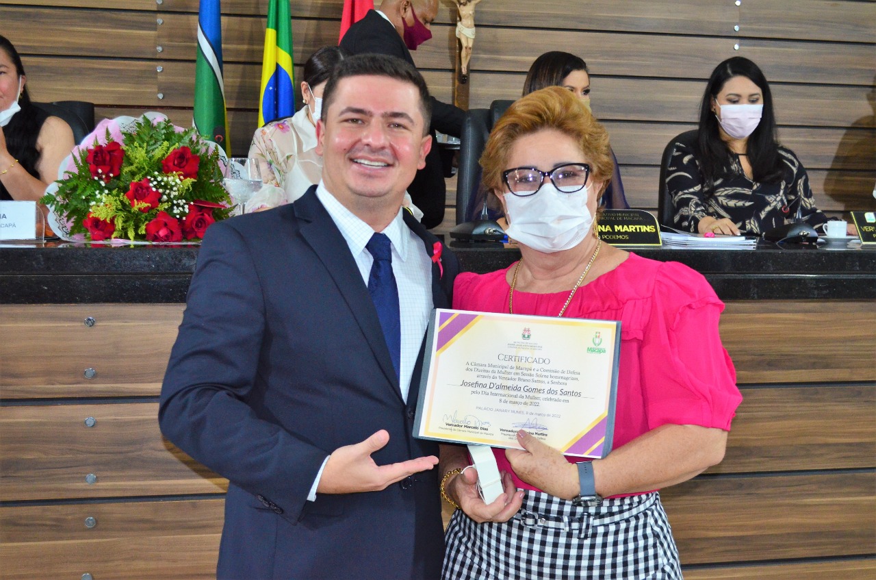 Mãe do vereador Bruno Santos recebe homenagens pelo Dia Internacional da Mulher