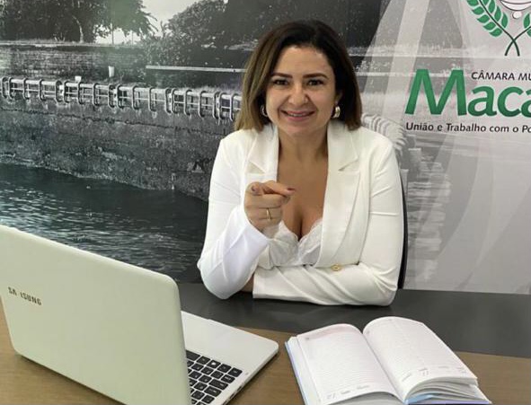 Maraína Martins articula serviços para quatro bairros da capital