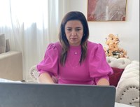 Maraína Martins pede asfalto para ruas de três bairros da capital