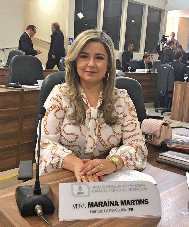 Maraína Martins reivindica recuperação de ruas de Macapá
