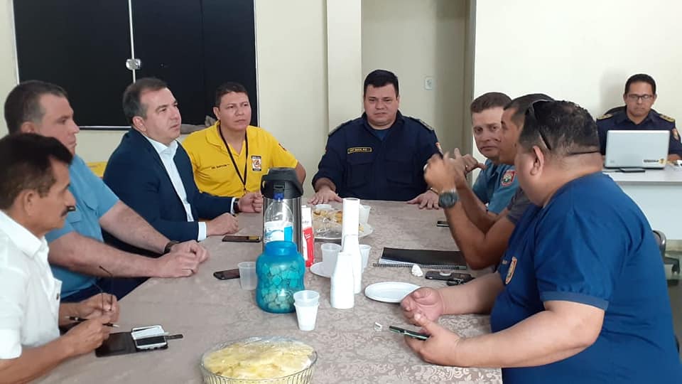 Marcelo Dias visita Comando da Guarda Civil Municipal