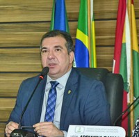 Marcelo Dias visita Marabaixo 4 e recebe reclamações de moradores