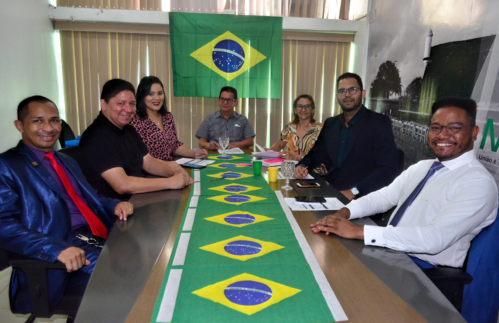 Membros da CCJR reúnem para apreciar Projetos do Executivo Municipal