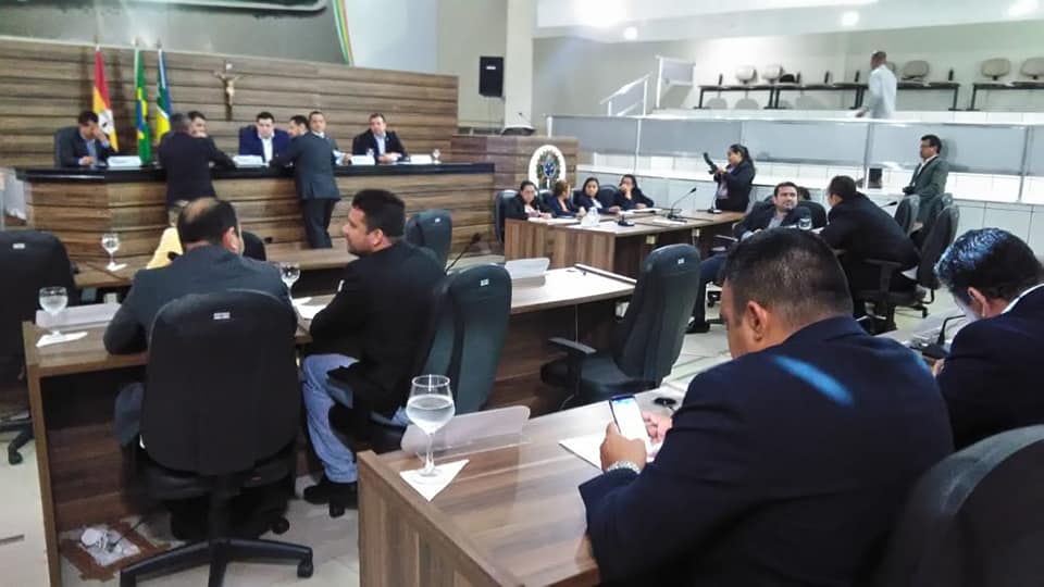 Parlamentares preocupados com os problemas da capital