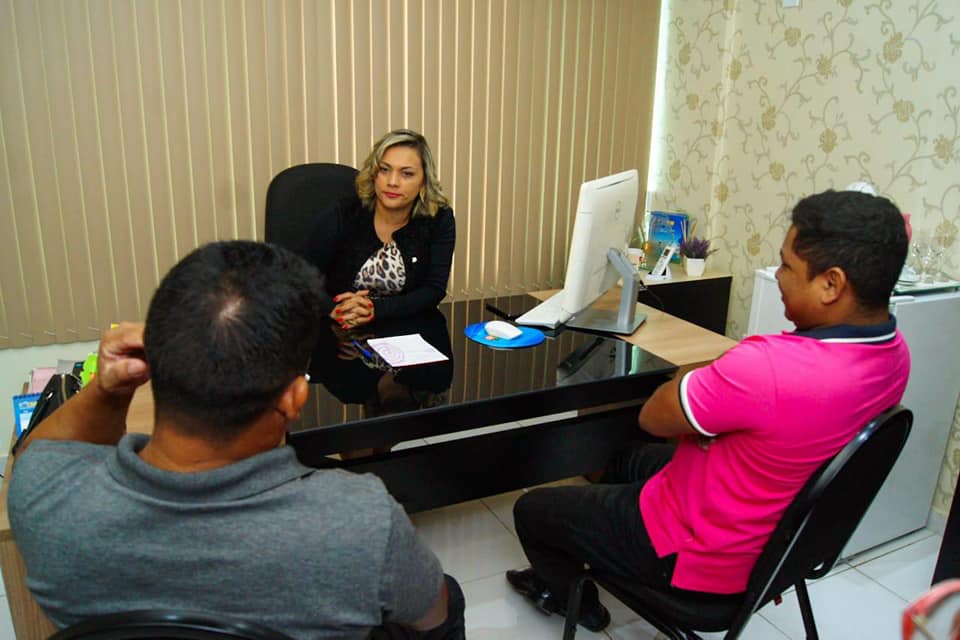 Patriciana Guimarães (PRB), recebe em seu gabinete Lilian Franken- presidente do Conselho Comunitário da região do Pacuí e Hildo Pantoja - vice presidente.