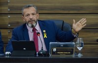 Presidente da Câmara Municipal de Macapá, Pedro DaLua (União Brasil), se pronuncia a respeito da gravação feita durante uma conversa dentro de gabinete com a vereadora Luana Serrão (União Brasil).