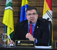 Presidente Marcelo Dias anuncia construção de banheiros adaptados e de elevador no prédio da CMM.