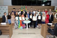 Presidente Marcelo dias homenageia profissionais da dança durante sessão solene na CMM