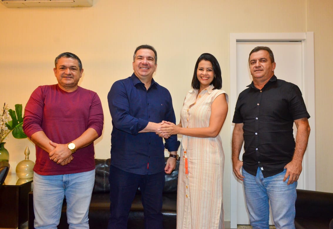 Presidente Marcelo Dias recebe os vereadores santanenses Elma Garcia e Mário Brandão