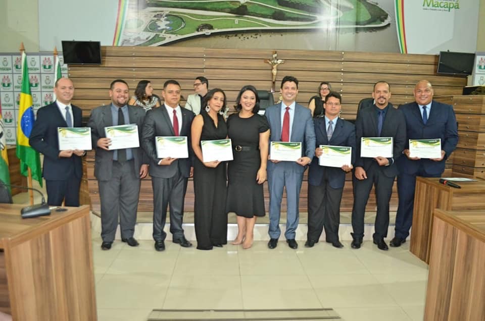 Sessão solene homenageia advogados em Macapá