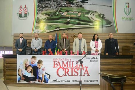 Sessão Solene marca a abertura da Semana da Família Cristã