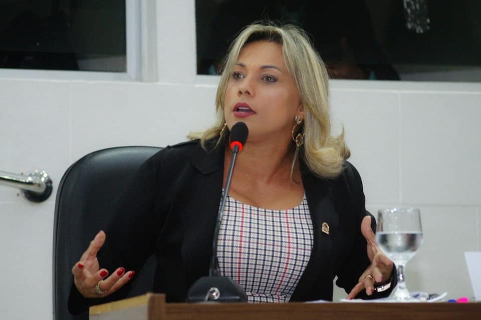 Solicitações legislativas da vereadora Patriciana Guimarães são aprovadas em sessão plenária
