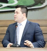 Vereador Acácio Favacho pede o asfaltamento do Ramal do Azul