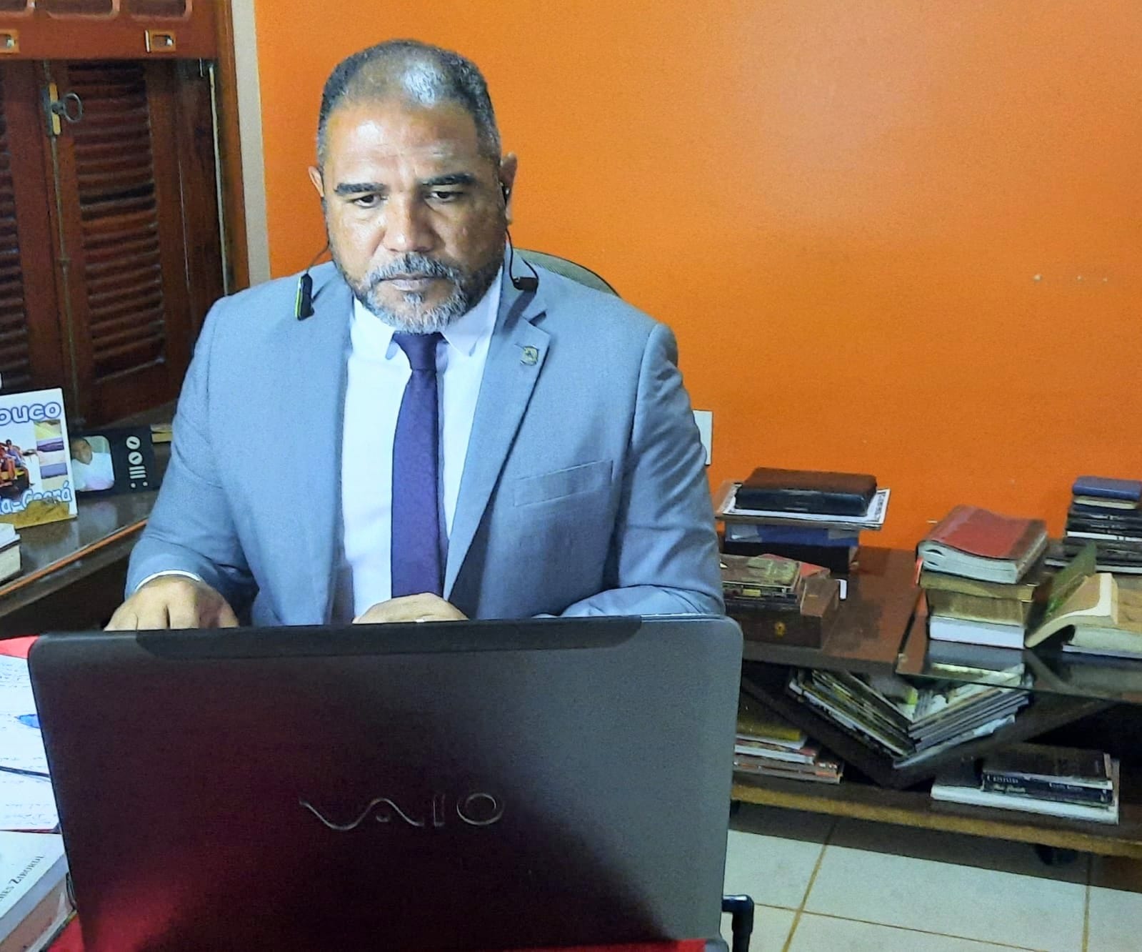 Vereador Alexandre Azevedo defende maior divulgação do Programa Sinal Vermelho de combate e prevenção à violência doméstica