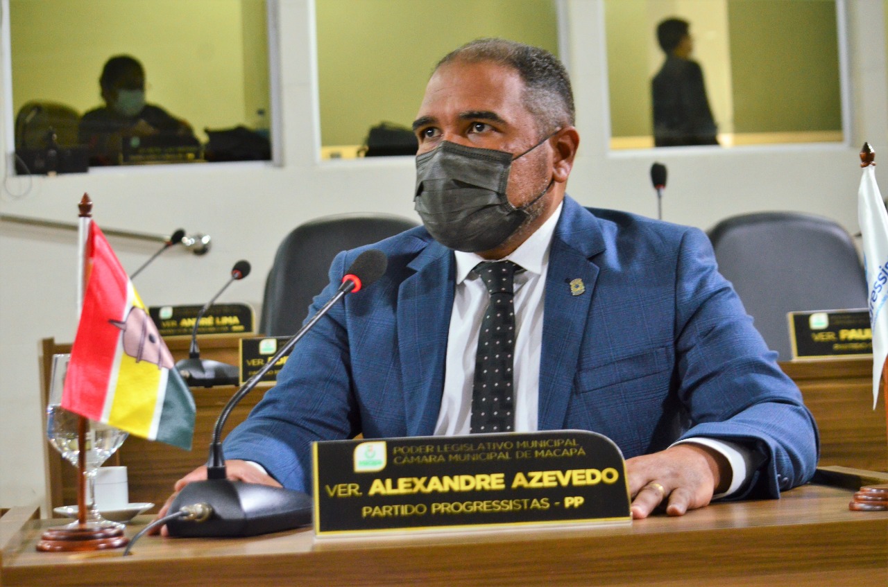 Vereador Alexandre Azevedo pede desobstrução de bueiros e drenagem de águas pluviais na Passagem Clodovil Coelho