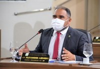 Vereador Alexandre Azevedo quer linha de ônibus reativada no Infraero I