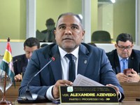 Vereador Alexandre Azevedo requer a reforma da passarela da Avenida Antônio Wanildo Tavares Pinheiro, no Jardim Marco Zero