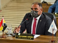 Vereador Alexandre Azevedo solicita emenda ao deputado federal André Abdon para construção de nova escola no Igarapé Amazonas