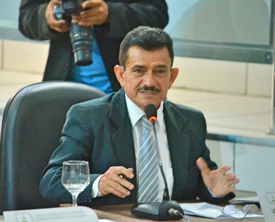 Vereador Antônio Grilo pede reconstrução de muro da Escola Estadual Santuário do Perpétuo Socorro