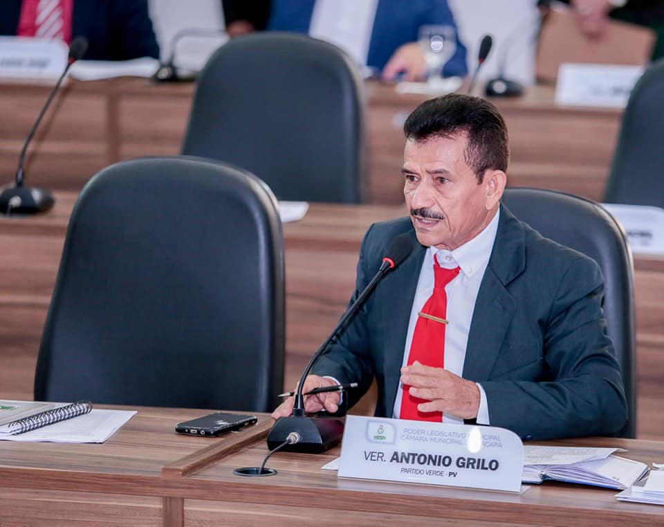 Vereador Antônio Grilo quer construção de complexo poliesportivo em área de incêndio.