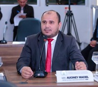 Vereador Auciney Maciel pede limpeza para o conjunto Mestre Oscar